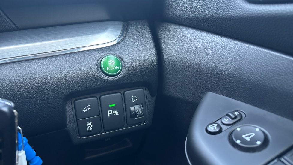 Honda CR-V 2.0 i-VTEC SE Plus 5dr Auto [Nav] Petrol Estate - Image 28