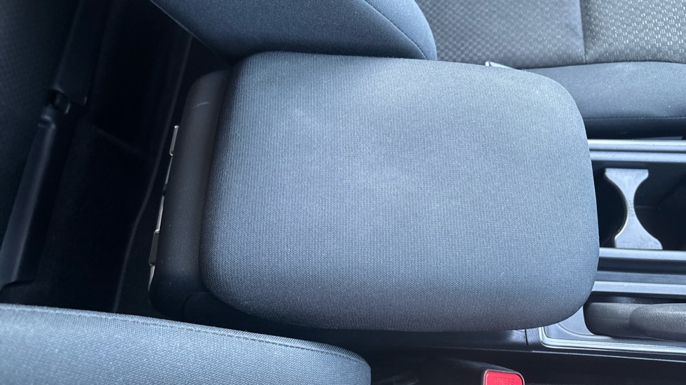 Honda CR-V 2.0 i-VTEC SE Plus 5dr Auto [Nav] Petrol Estate - Image 45