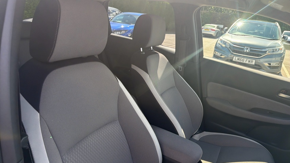 Honda Jazz 1.5 i-MMD Hybrid Crosstar EX 5dr eCVT Hybrid Hatchback - Image 30