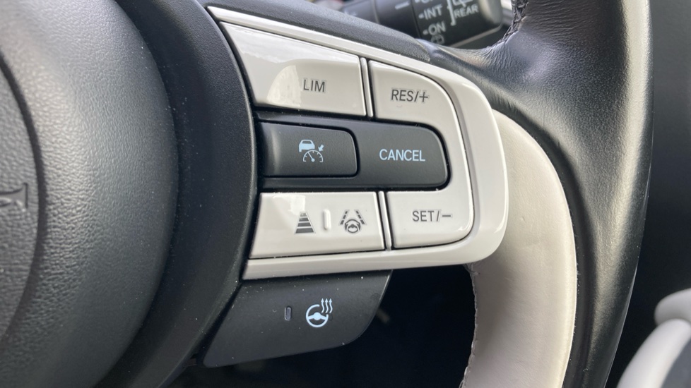 Honda Jazz 1.5 i-MMD Hybrid EX 5dr eCVT Hybrid Hatchback - Image 14