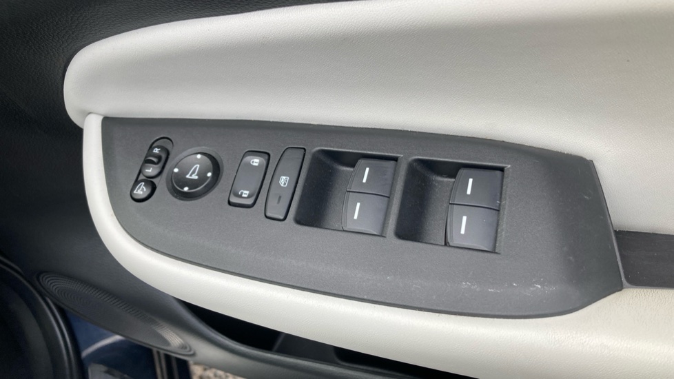 Honda Jazz 1.5 i-MMD Hybrid EX 5dr eCVT Hybrid Hatchback - Image 25