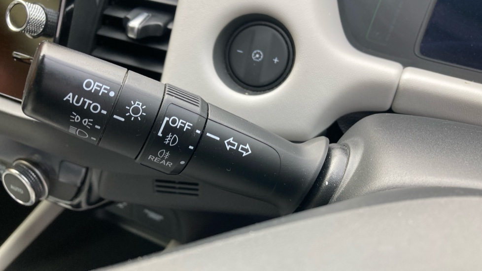 Honda Jazz 1.5 i-MMD Hybrid EX 5dr eCVT Hybrid Hatchback - Image 30