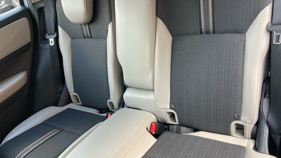 Honda HR-V 1.5 eHEV Advance Style 5dr CVT Hybrid Hatchback - Image 8
