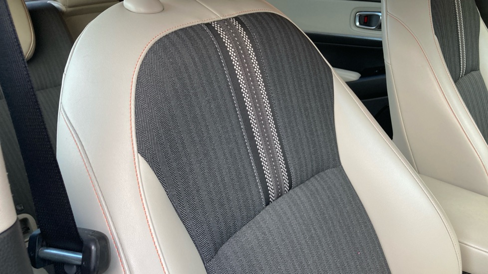 Honda HR-V 1.5 eHEV Advance Style 5dr CVT Hybrid Hatchback - Image 35