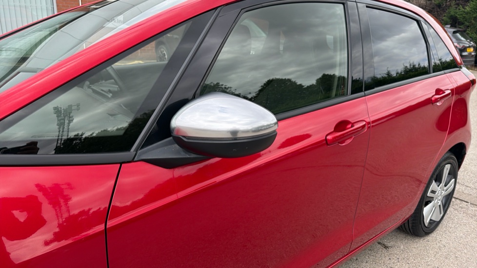 Honda Jazz 1.5 i-MMD Hybrid EX 5dr eCVT Hybrid Hatchback - Image 18