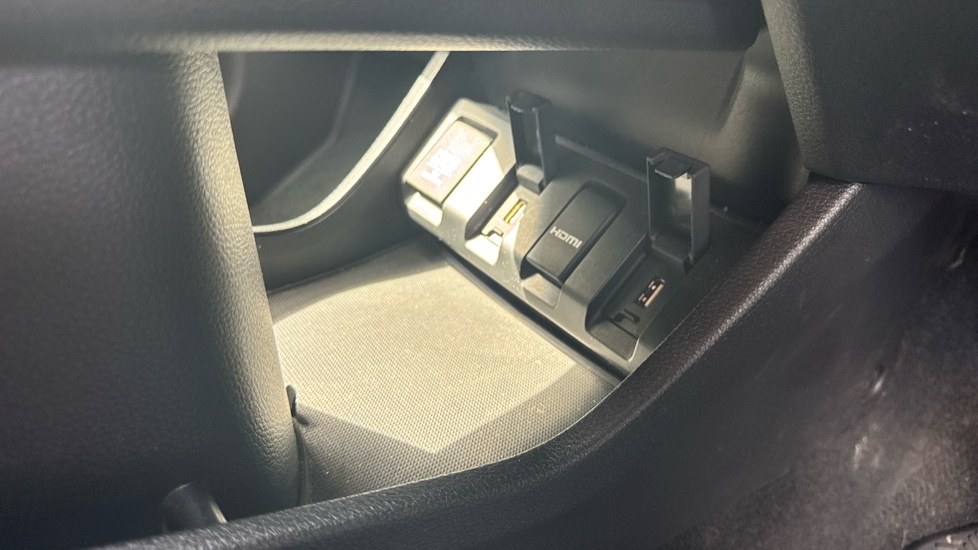 Honda HR-V 1.5 i-VTEC SE 5dr Petrol Hatchback - Image 27