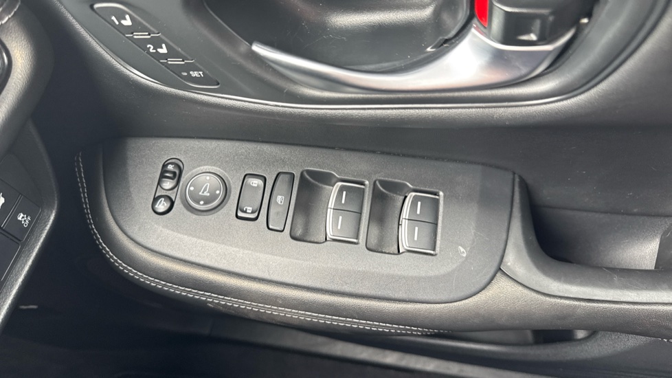 Honda Zr-V 2.0 eHEV Advance 5dr CVT Hybrid Estate - Image 17
