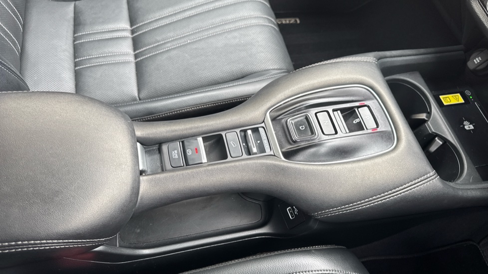 Honda Zr-V 2.0 eHEV Advance 5dr CVT Hybrid Estate - Image 20