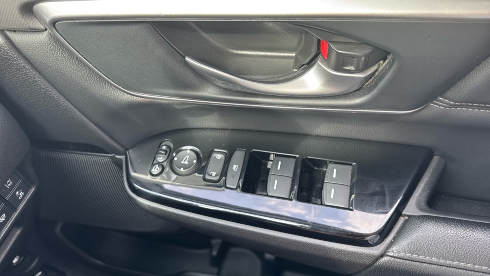 Honda CR-V 2.0 i-MMD Hybrid SR 5dr eCVT Hybrid Estate - Image 17