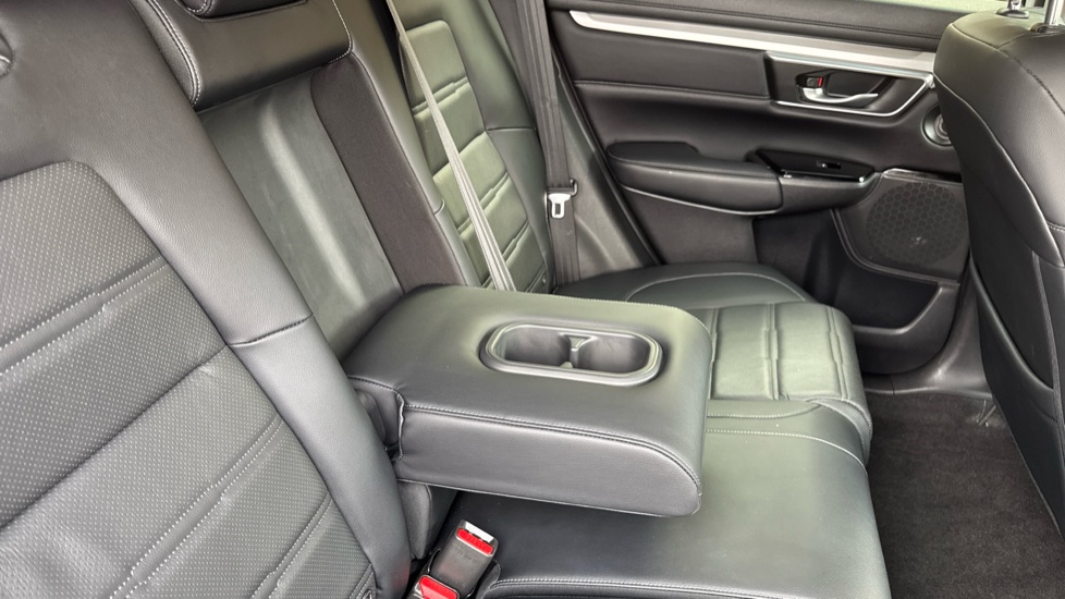 Honda CR-V 2.0 i-MMD Hybrid SR 5dr eCVT Hybrid Estate - Image 29