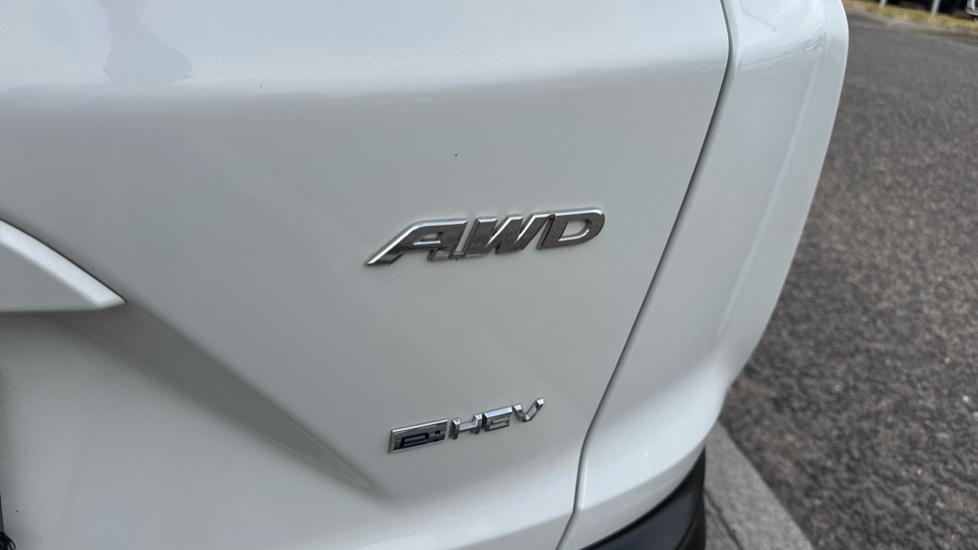 Honda CR-V 2.0 i-MMD Hybrid SR 5dr eCVT Hybrid Estate - Image 31