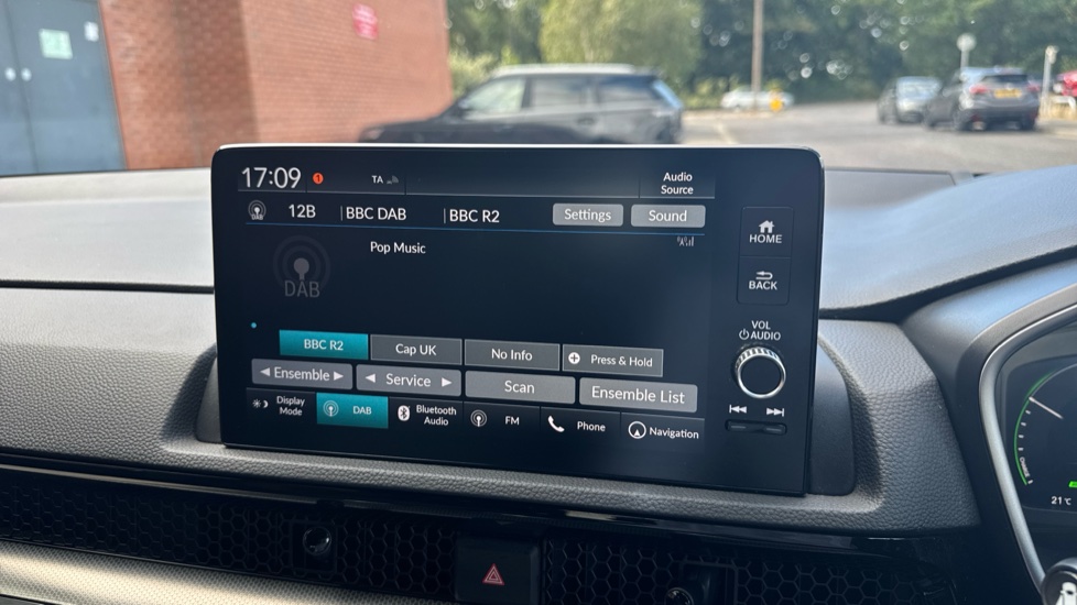 Honda CR-V 2.0 ePHEV Advance Tech 5dr eCVT Estate - Image 28