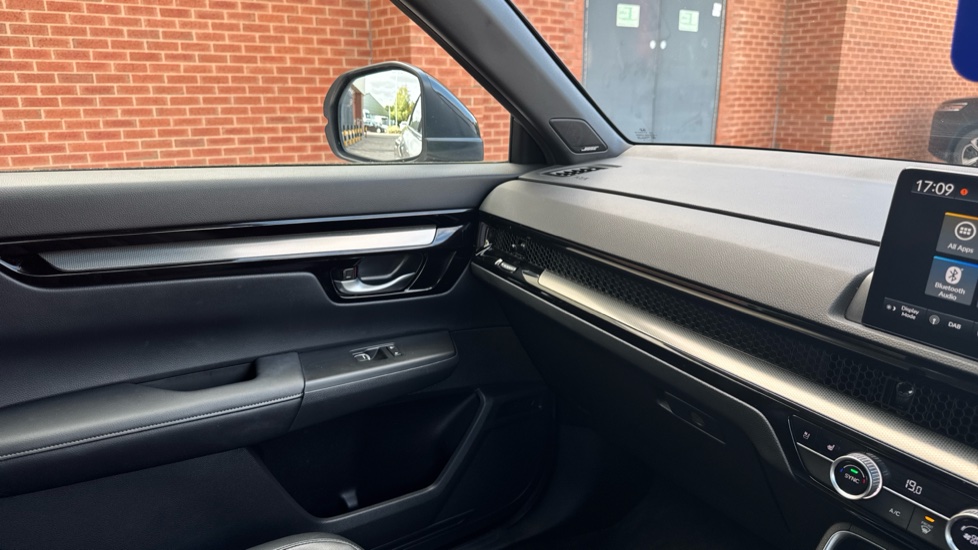 Honda CR-V 2.0 ePHEV Advance Tech 5dr eCVT Estate - Image 33