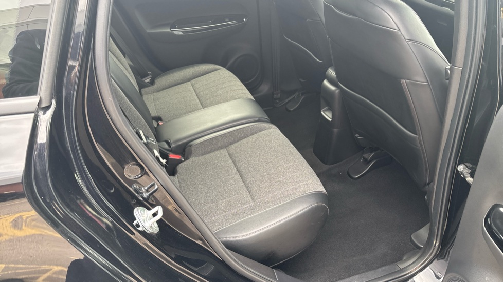 Honda Jazz 1.5 i-MMD Hybrid SR 5dr eCVT Hybrid Hatchback - Image 36