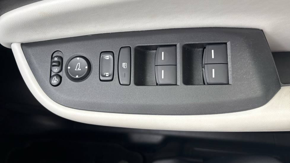 Honda Jazz 1.5 i-MMD Hybrid EX 5dr eCVT Hybrid Hatchback - Image 26