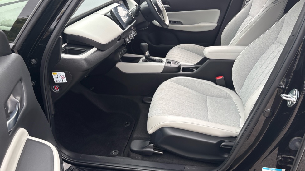 Honda Jazz 1.5 i-MMD Hybrid EX 5dr eCVT Hybrid Hatchback - Image 33
