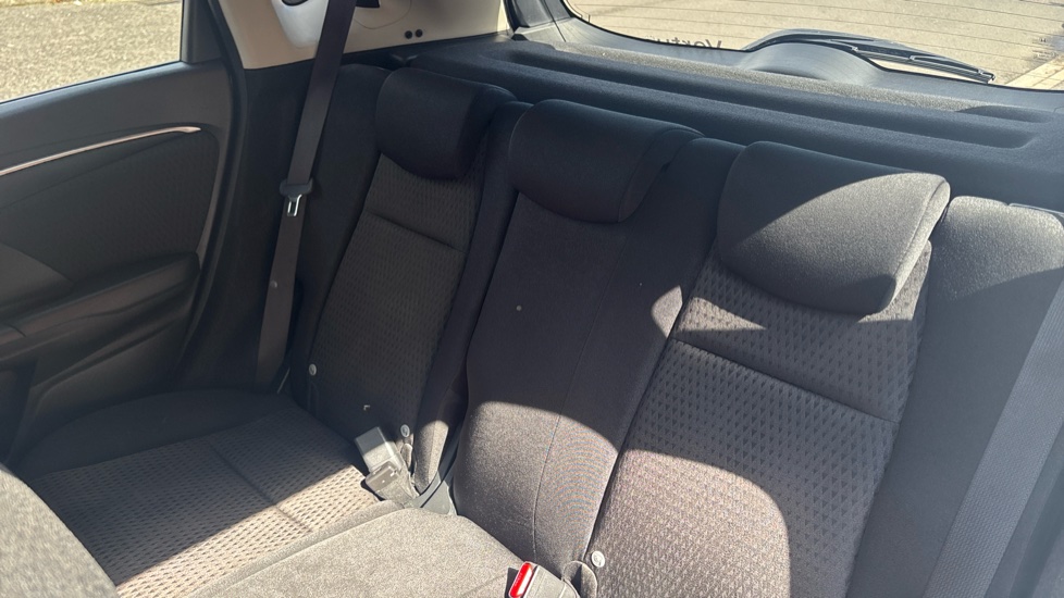 Honda Jazz 1.3 i-VTEC EX Navi 5dr CVT Petrol Hatchback - Image 8