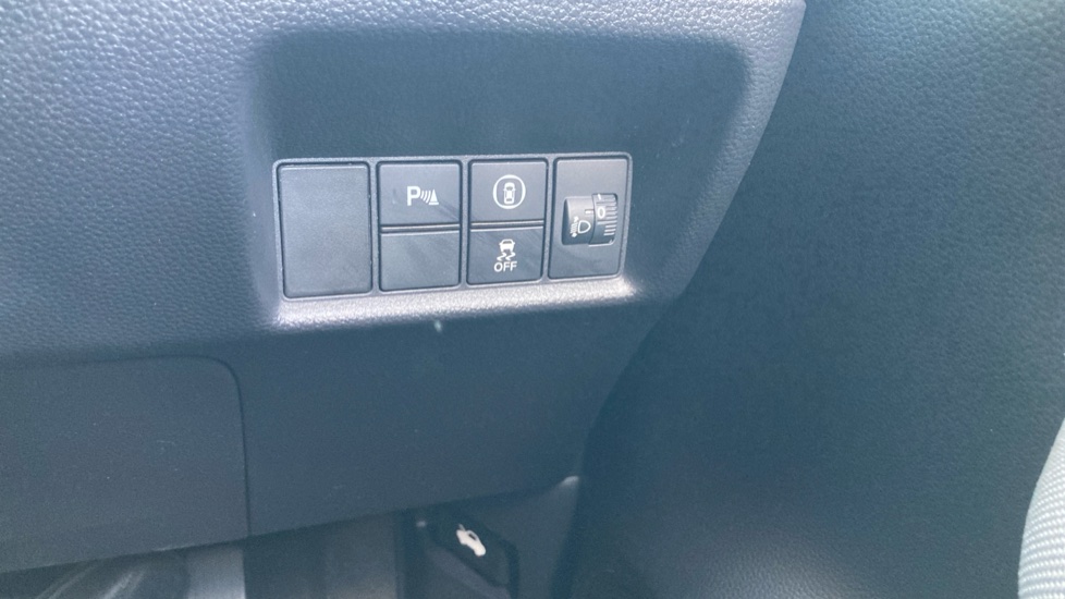 Honda Jazz 1.5 i-MMD Hybrid Crosstar EX 5dr eCVT Hybrid Hatchback - Image 16