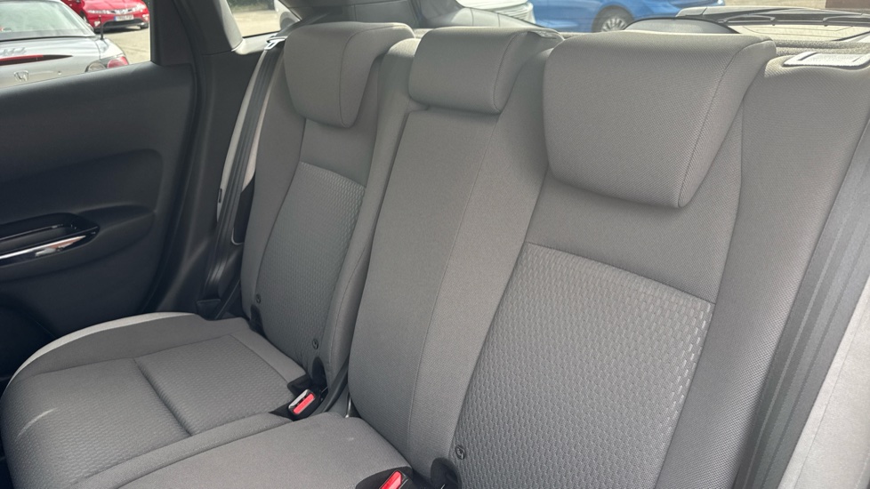 Honda Jazz 1.5 i-MMD Hybrid Crosstar EX 5dr eCVT Hybrid Hatchback - Image 8