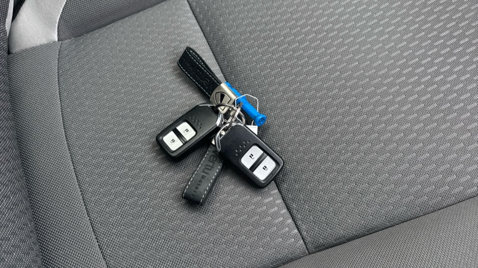 Honda Jazz 1.5 i-MMD Hybrid Crosstar EX 5dr eCVT Hybrid Hatchback - Image 13