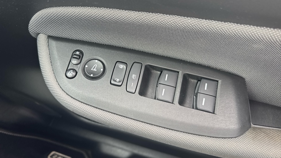 Honda Jazz 1.5 i-MMD Hybrid Crosstar EX 5dr eCVT Hybrid Hatchback - Image 18