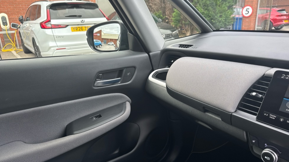 Honda Jazz 1.5 i-MMD Hybrid Crosstar EX 5dr eCVT Hybrid Hatchback - Image 30