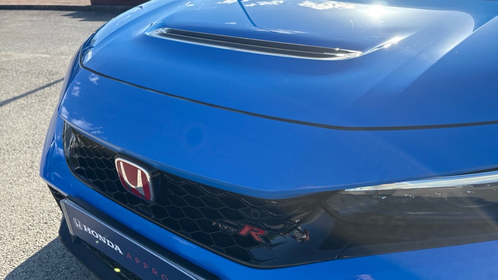 Honda Civic Type R 2.0 VTEC Turbo Type R 5dr Petrol Hatchback - Image 32