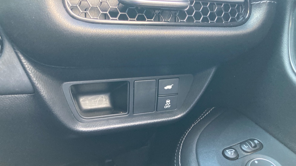 Honda Zr-V 2.0 eHEV Advance 5dr CVT Hybrid Estate - Image 19