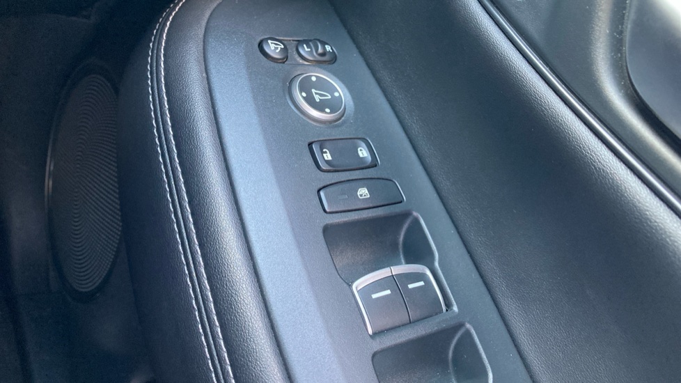 Honda Zr-V 2.0 eHEV Advance 5dr CVT Hybrid Estate - Image 21