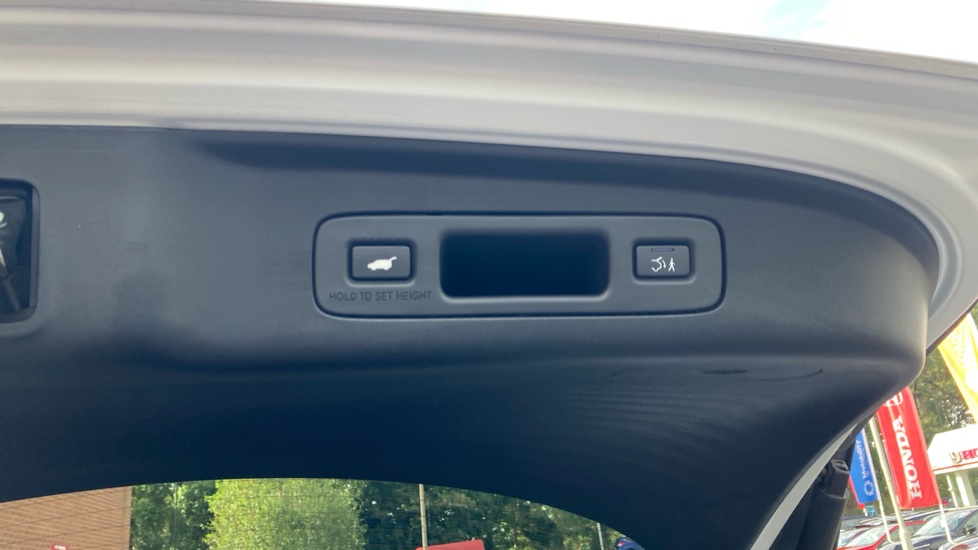 Honda Zr-V 2.0 eHEV Advance 5dr CVT Hybrid Estate - Image 37