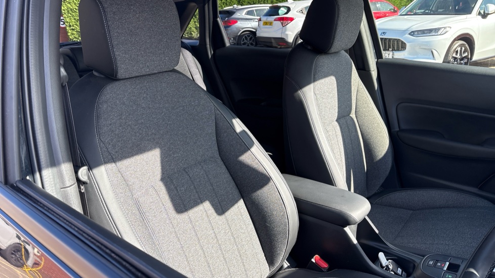 Honda Jazz 1.5 i-MMD Hybrid Advance 5dr eCVT Hybrid Hatchback - Image 28
