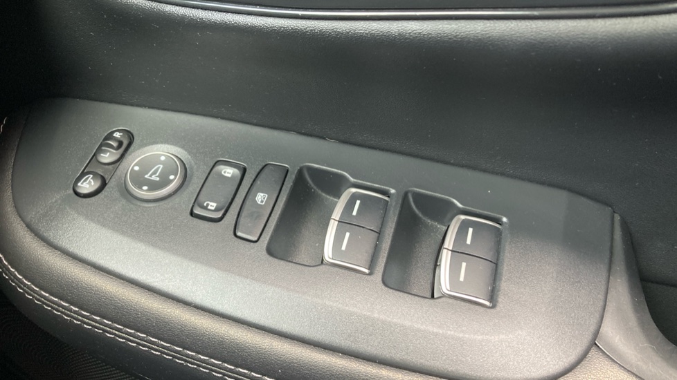 Honda Zr-V 2.0 eHEV Advance 5dr CVT Hybrid Estate - Image 33