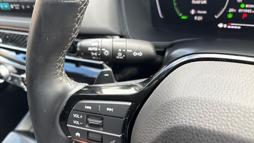 Honda Civic 2.0 eHEV Elegance 5dr CVT Hybrid Hatchback - Image 23