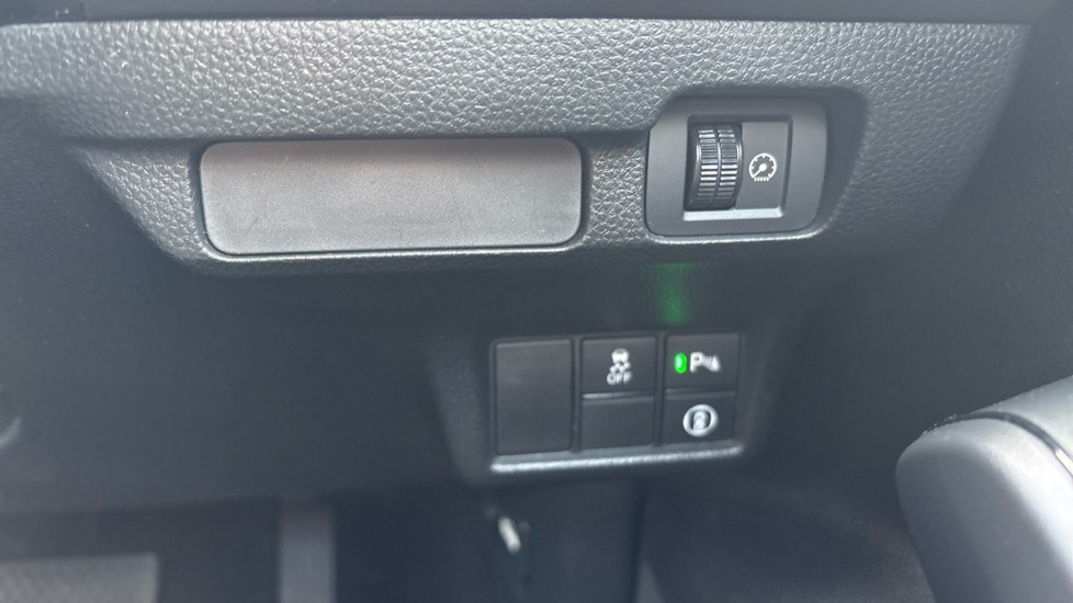 Honda Civic 2.0 eHEV Elegance 5dr CVT Hybrid Hatchback - Image 24