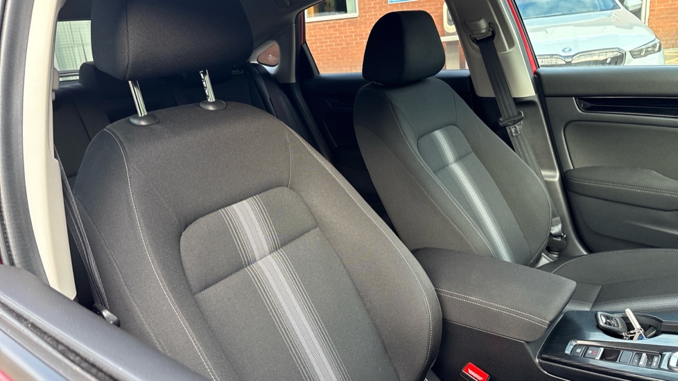 Honda Civic 2.0 eHEV Elegance 5dr CVT Hybrid Hatchback - Image 27