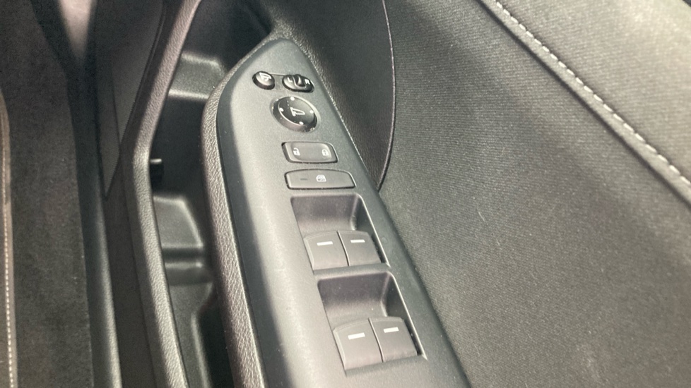 Honda Civic 1.5 VTEC Turbo Sport 5dr CVT Petrol Hatchback - Image 18