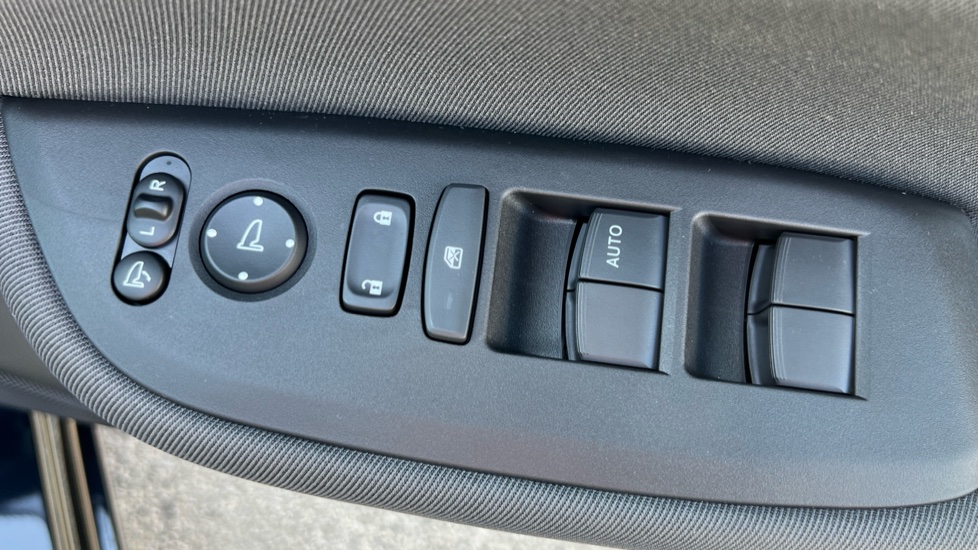 Honda Jazz 1.5 i-MMD Hybrid Elegance 5dr eCVT Hybrid Hatchback - Image 13
