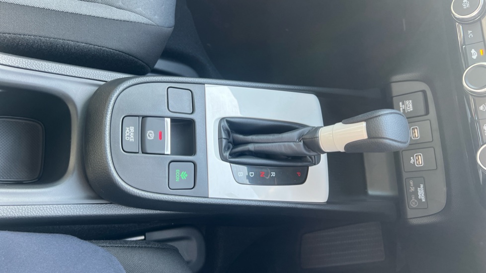 Honda Jazz 1.5 i-MMD Hybrid Elegance 5dr eCVT Hybrid Hatchback - Image 22
