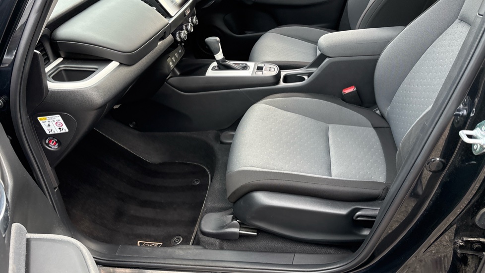Honda Jazz 1.5 i-MMD Hybrid Elegance 5dr eCVT Hybrid Hatchback - Image 28