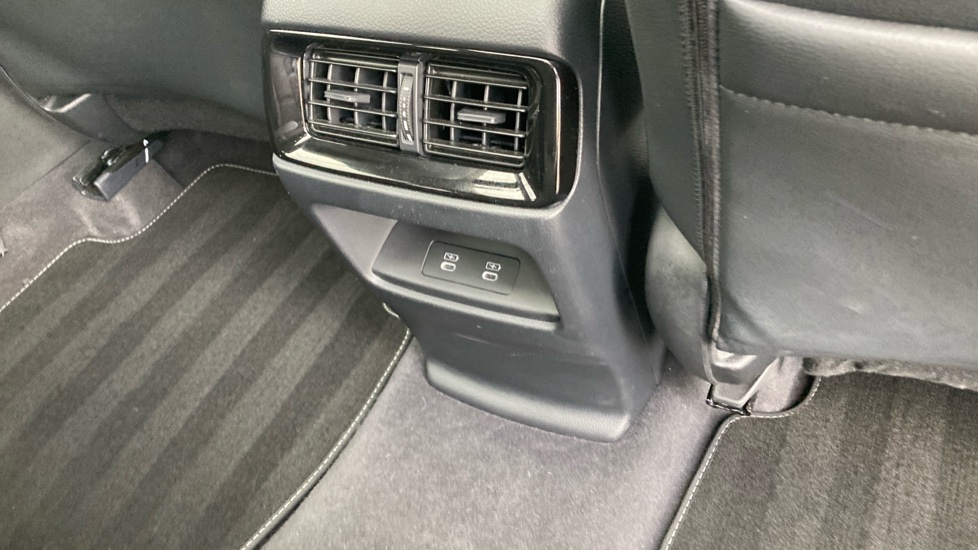 Honda CR-V 2.0 eHEV Elegance 5dr eCVT Hybrid Estate - Image 32