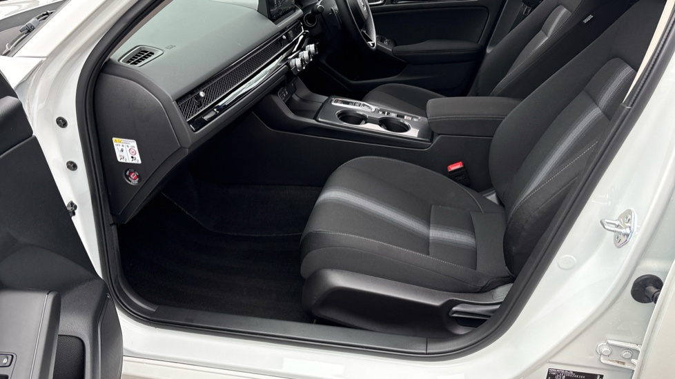 Honda Civic 2.0 eHEV Elegance 5dr CVT Hybrid Hatchback - Image 33