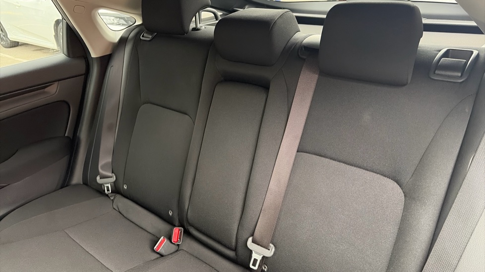 Honda Civic 2.0 eHEV Elegance 5dr CVT Hybrid Hatchback - Image 8