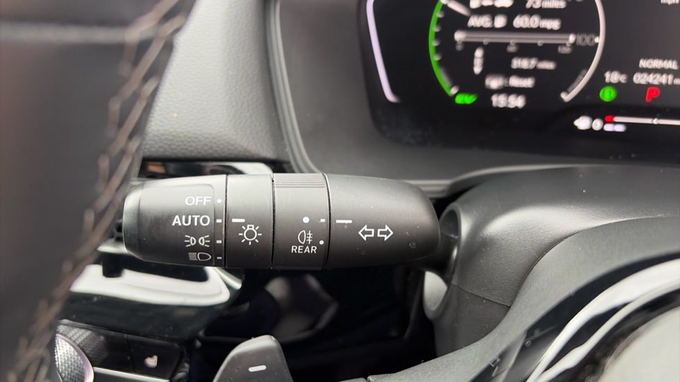 Honda Civic 2.0 eHEV Elegance 5dr CVT Hybrid Hatchback - Image 16