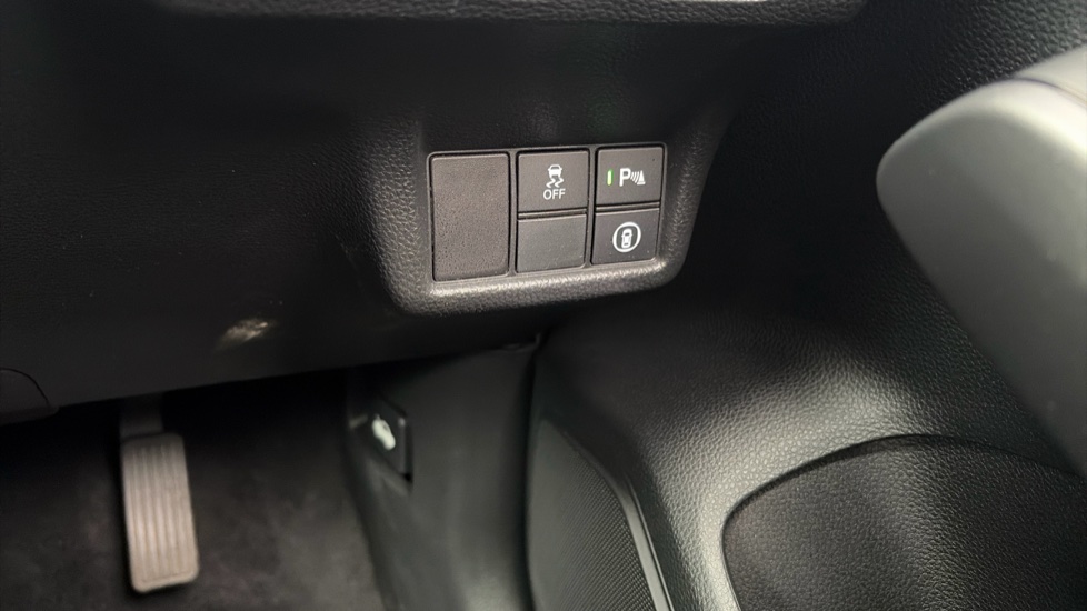 Honda Civic 2.0 eHEV Elegance 5dr CVT Hybrid Hatchback - Image 22