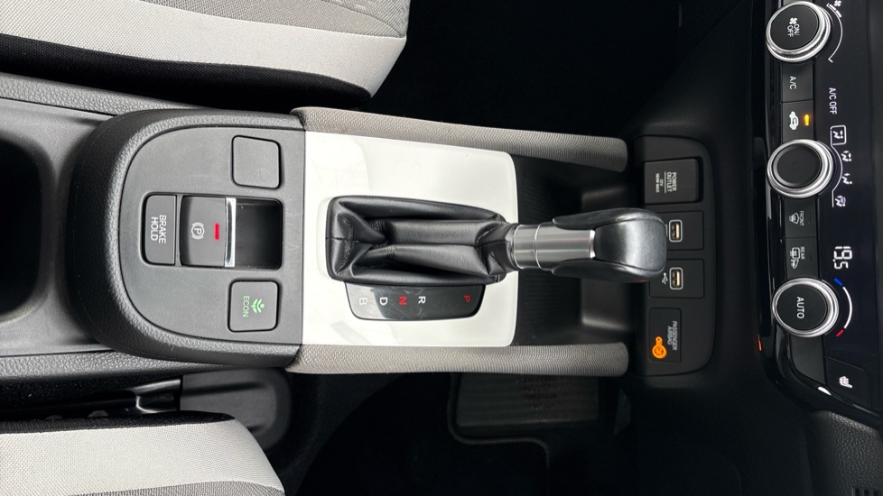 Honda Jazz 1.5 i-MMD Hybrid Crosstar EX 5dr eCVT Hybrid Hatchback - Image 18