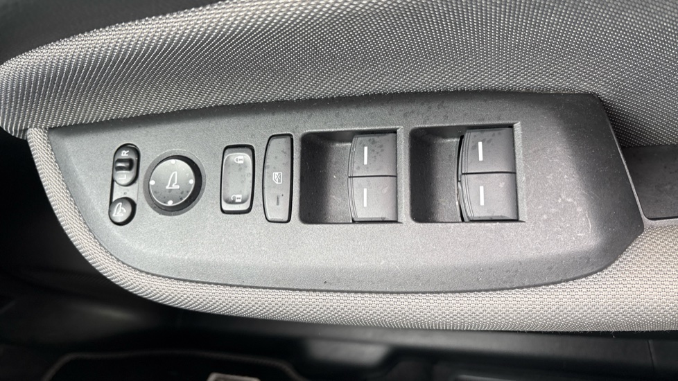 Honda Jazz 1.5 i-MMD Hybrid Crosstar EX 5dr eCVT Hybrid Hatchback - Image 24