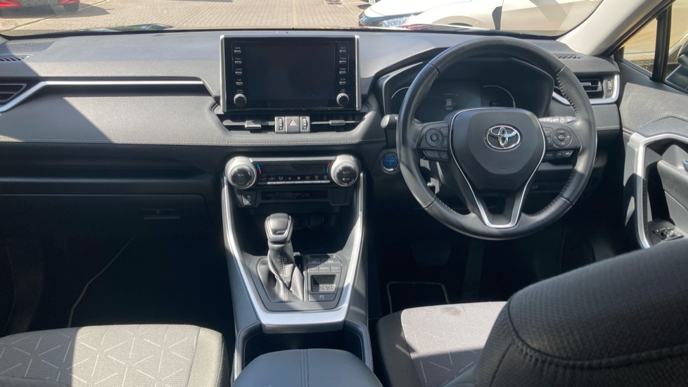 Toyota RAV4 2.5 VVT-i Hybrid Design 5dr CVT 2WD Hybrid Estate - Image 6