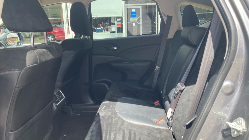 Honda CR-V 2.0 i-VTEC SR 5dr Auto Petrol Estate - Image 16