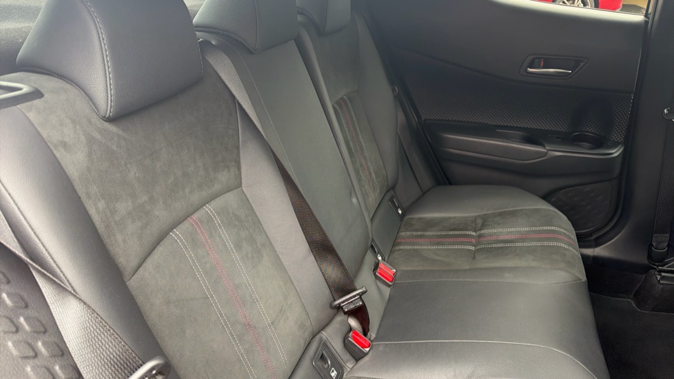 Toyota C-HR 2.0 Hybrid GR Sport 5dr CVT Hybrid Hatchback - Image 18