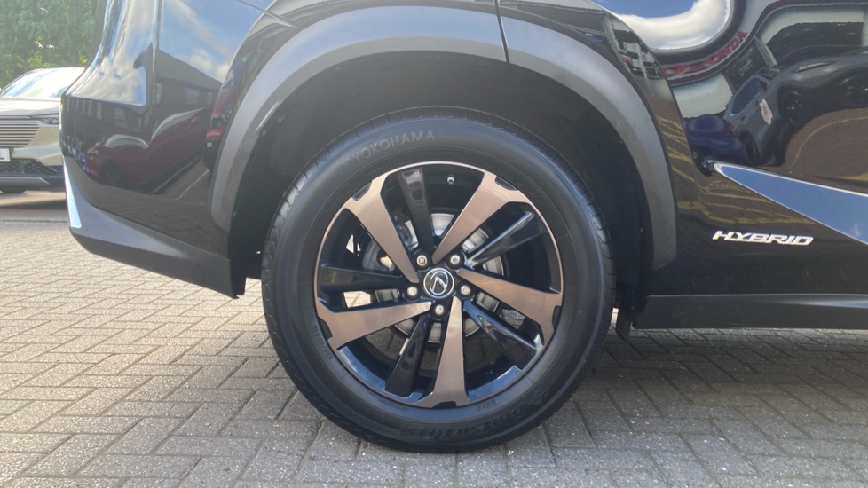 Lexus NX 300h 2.5 5dr CVT [8 Inch Nav] Hybrid Estate - Image 9